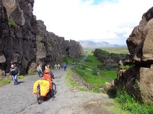 По дороге из серого кирпича...
 Исландия, июль.

Автор: Дмитрий Бондарь. Голосов: 0.
Номинация: Мир вдали от дома.